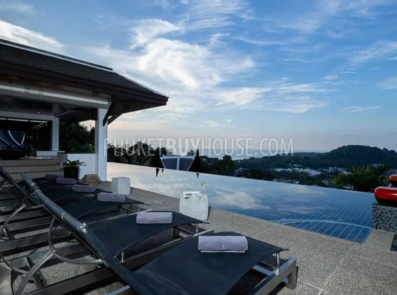 5-Schlafzimmer-Villa 1 590 m² Ban Bang Thao, Thailand