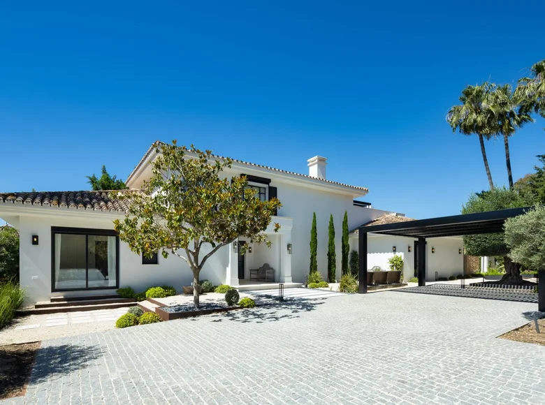 5 bedroom house  Marbella, Spain