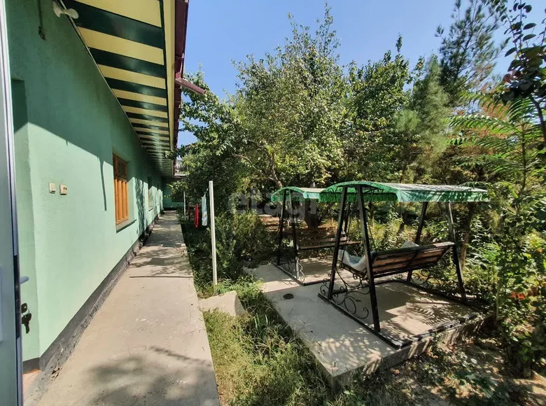 Kottej 14 xonalar 300 m² Samarqandda