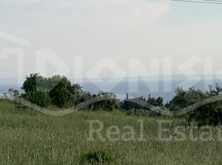 Land 5 288 m² Nikiti, Greece