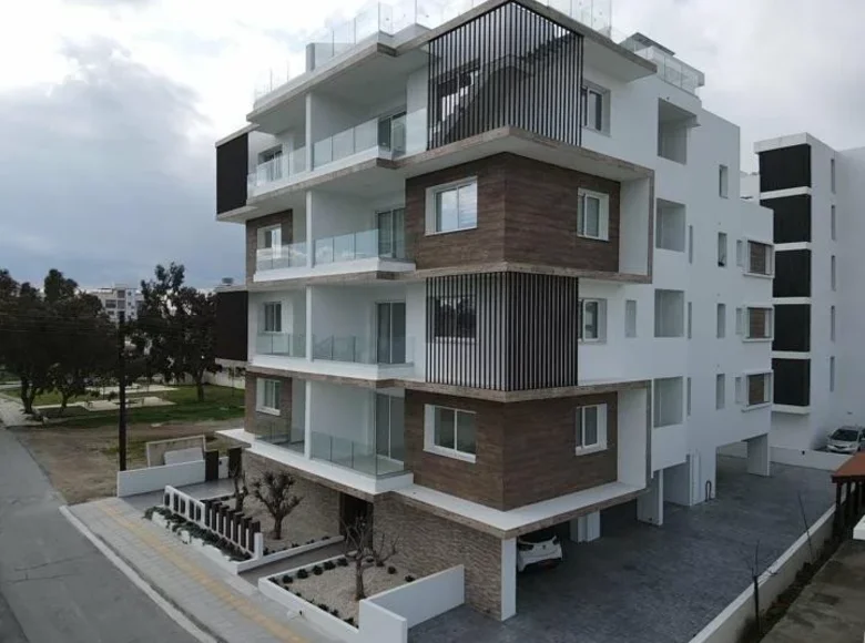 Mieszkanie 3 pokoi 115 m² Larnaka, Cyprus