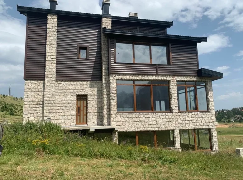 Villa 6 habitaciones 800 m² Pitomine, Montenegro