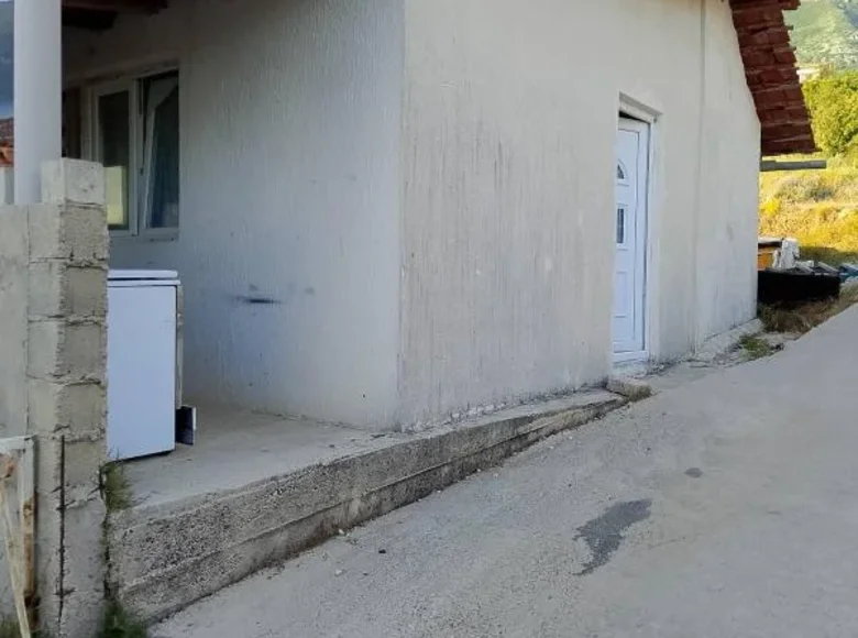 2 bedroom house 70 m² Pelinovo, Montenegro