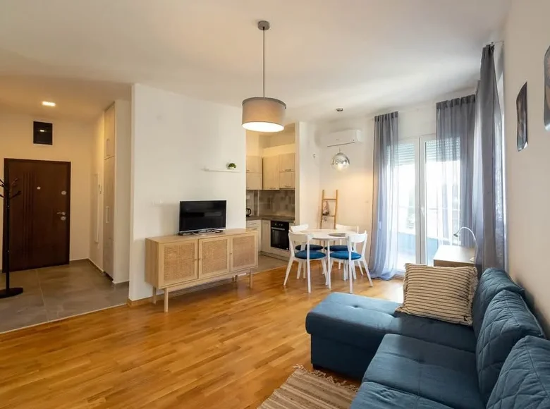 Apartamento 3 habitaciones 63 m² en Becici, Montenegro