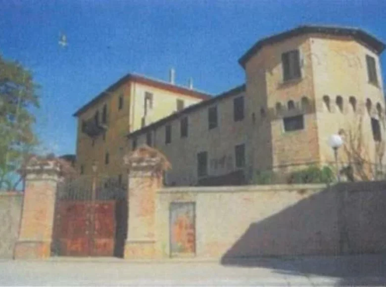 Nieruchomości komercyjne 4 300 m² Ankona, Włochy