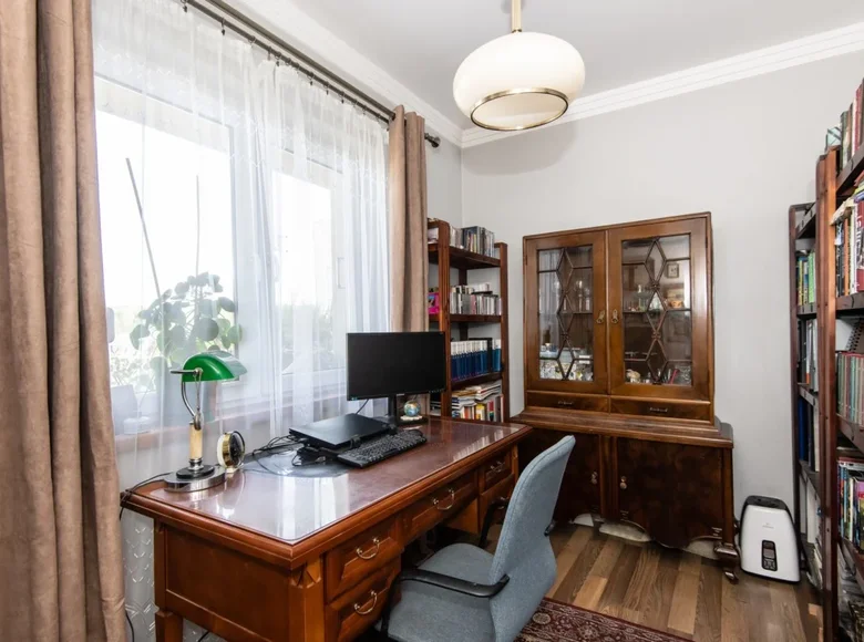 Mieszkanie 3 pokoi 77 m² Poznań, Polska
