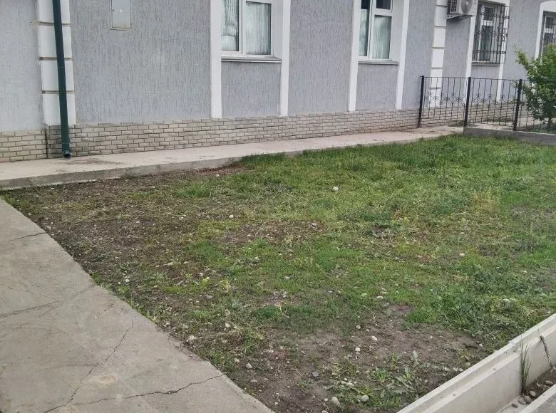 Kottej 3 xonalar 400 m² in Shaykhontohur Tumani