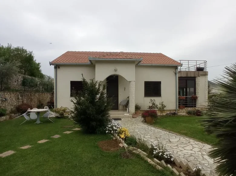 Dom 4 pokoi 180 m² Stari Bar, Czarnogóra