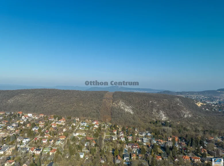 Land 1 364 m² Remeteszolos, Hungary