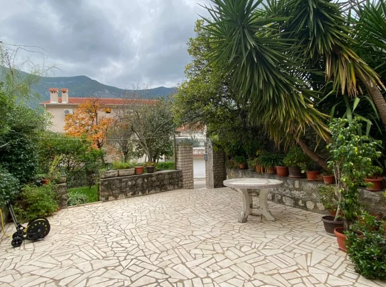 4 bedroom house 180 m² Kotor Municipality, Montenegro