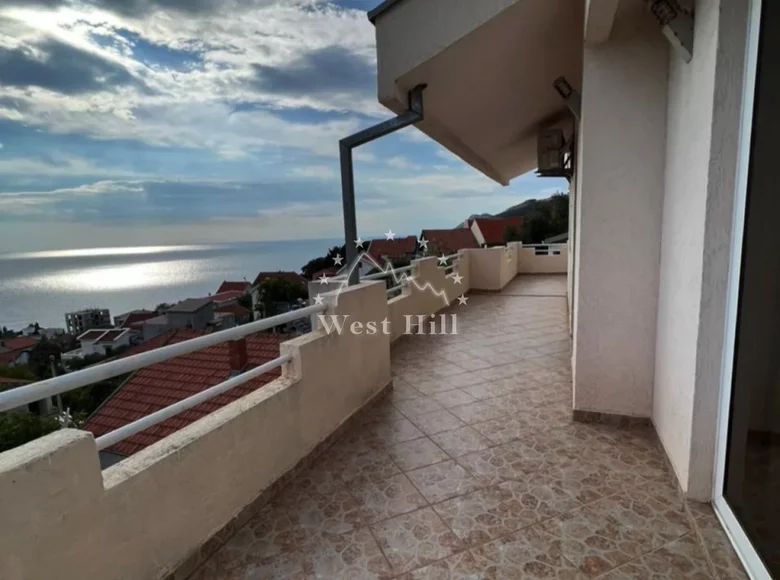 Haus 4 Zimmer 205 m² Dobra Voda, Montenegro