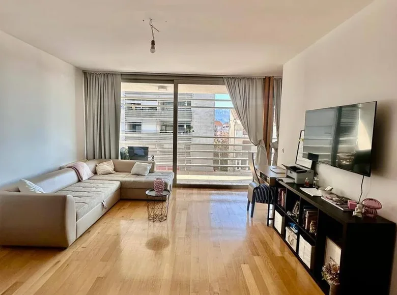 Mieszkanie 3 pokoi 85 m² Budva, Czarnogóra