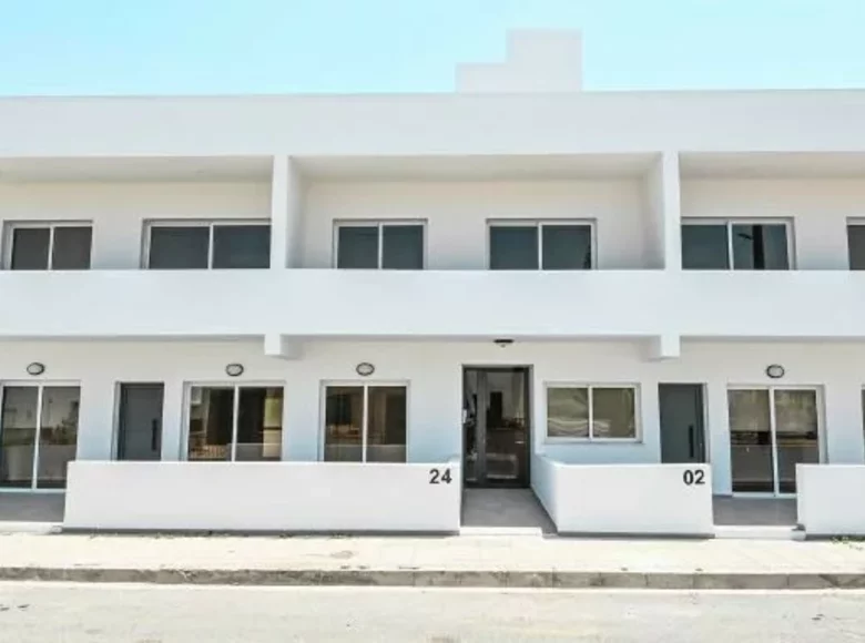 Mieszkanie 2 pokoi 92 m² Livadia, Cyprus
