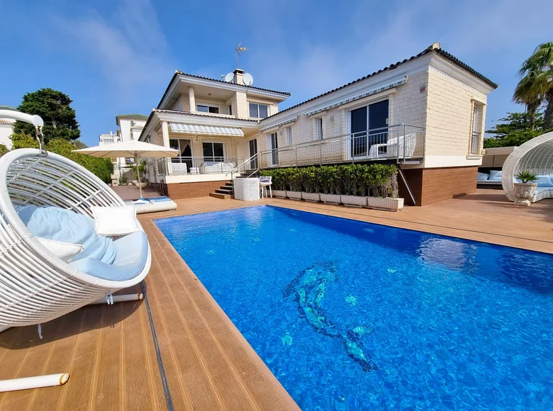 5 bedroom house 380 m² Torrevieja, Spain