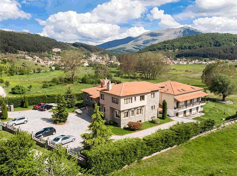 Hotel 1 350 m² Namata, Grecja