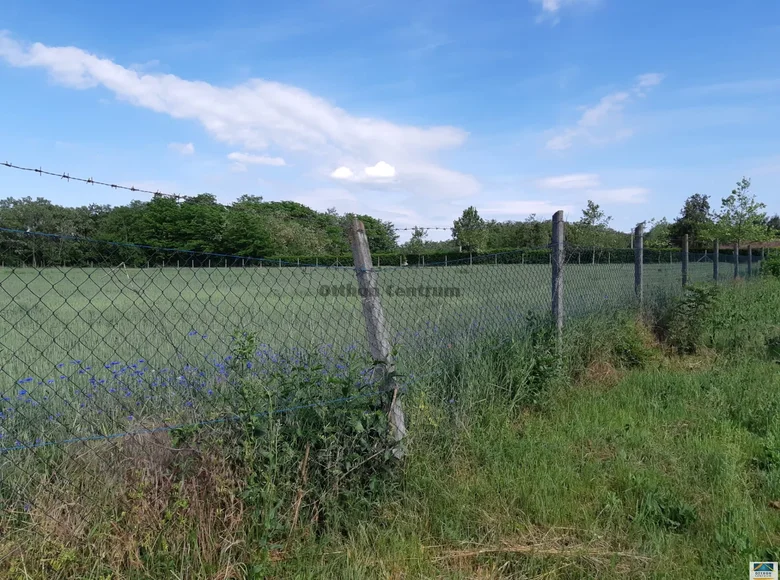 Land 8 886 m² Puespoekmolnari, Hungary