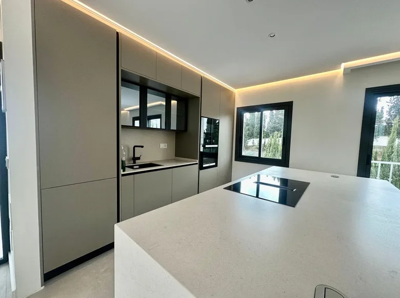 2-Schlafzimmer-Penthouse 100 m² San Pedro Alcantara, Spanien