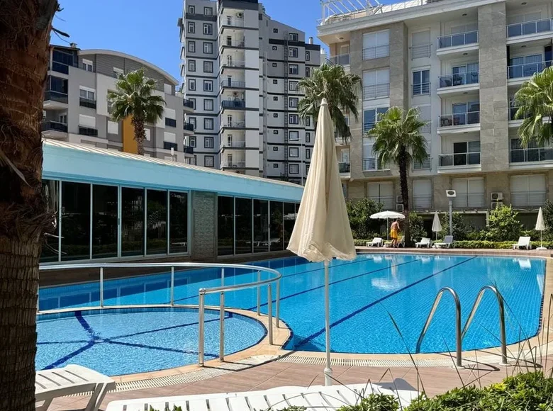 3 bedroom apartment 130 m² Muratpasa, Turkey