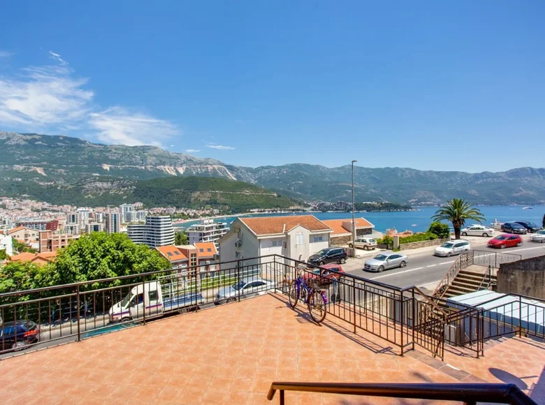 Apartamento 2 habitaciones 82 m² Budva, Montenegro