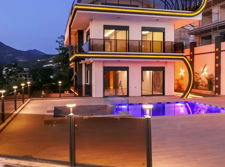 Villa de 6 habitaciones 515 m² Yaylali, Turquía