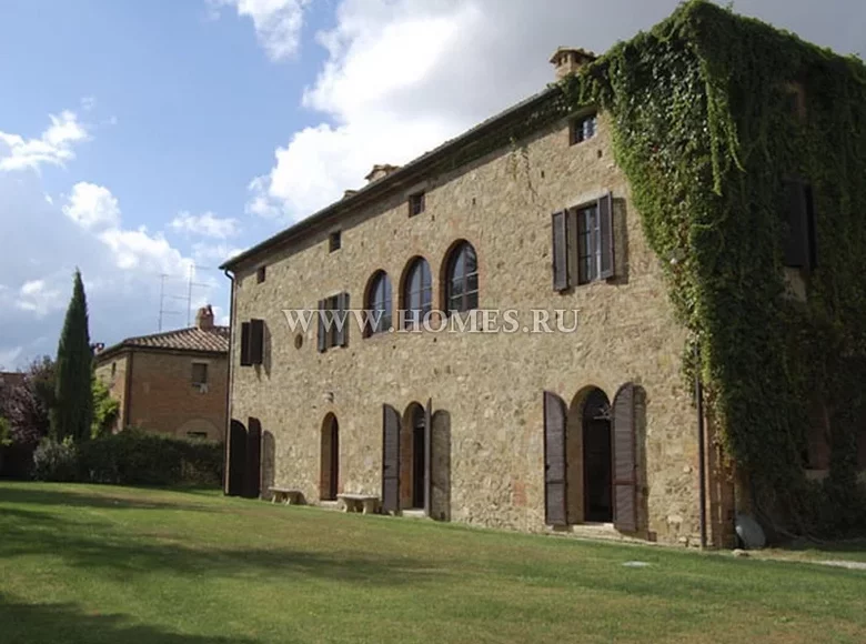 Dom 12 pokojów 930 m² Siena, Włochy