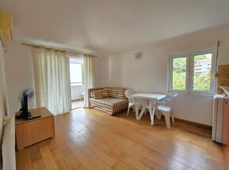 Wohnung 2 Schlafzimmer 38 m² Gemeinde Budva, Montenegro