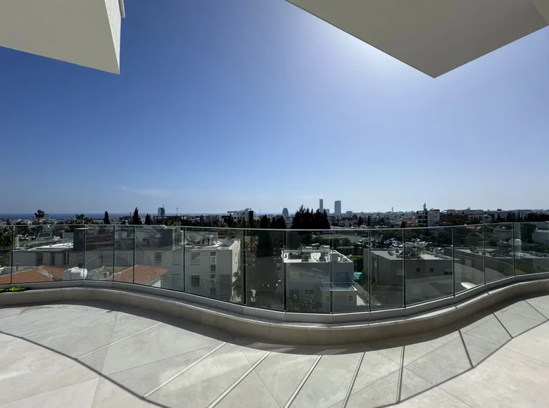 4 bedroom apartment 210 m² Germasogeia, Cyprus