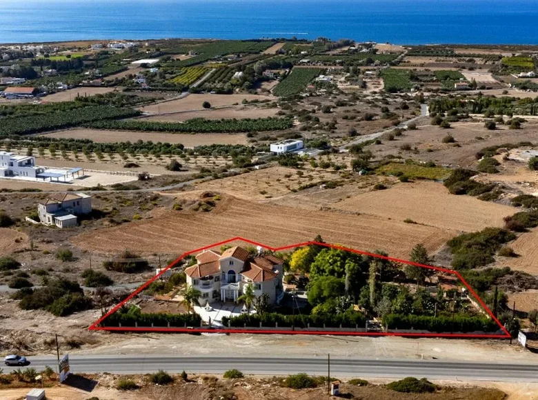 1 room Cottage 690 m² Peyia, Cyprus