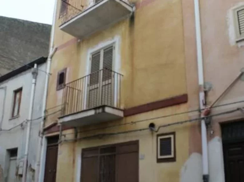 3 bedroom townthouse 200 m² Cianciana, Italy