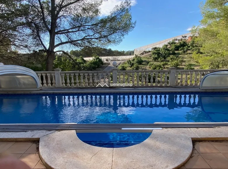 Villa de tres dormitorios 204 m² Altea, España