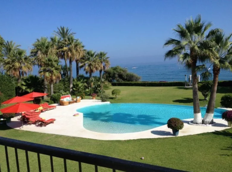 Dom 9 pokojów 1 850 m² Marbella, Hiszpania