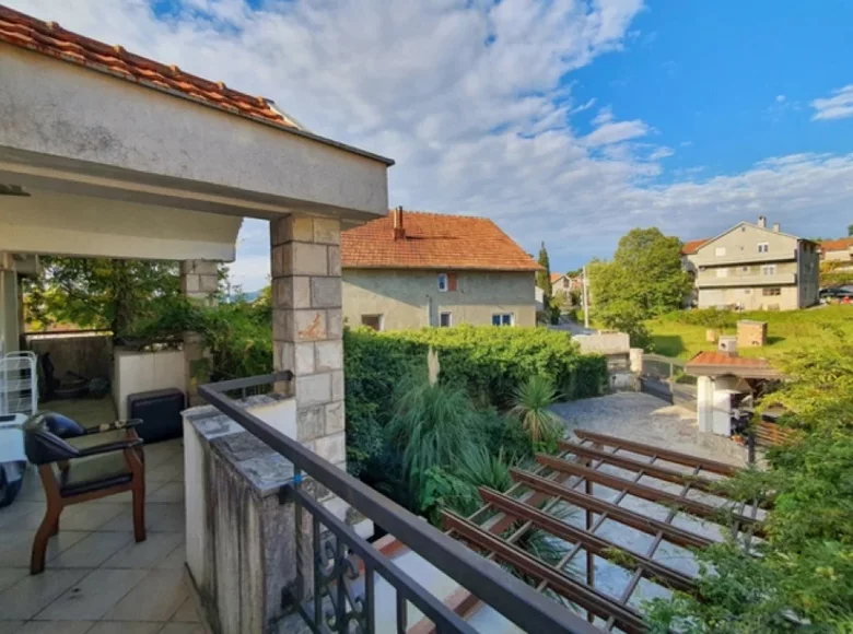 Casa 3 habitaciones 179 m² Tivat, Montenegro