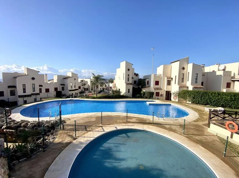 2 bedroom apartment 84 m² Casares, Spain