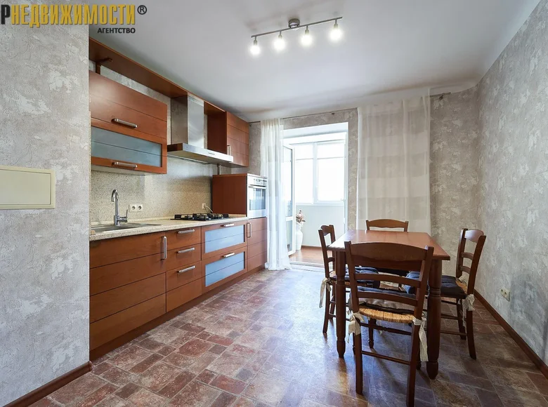 Apartamento 3 habitaciones 75 m² Minsk, Bielorrusia