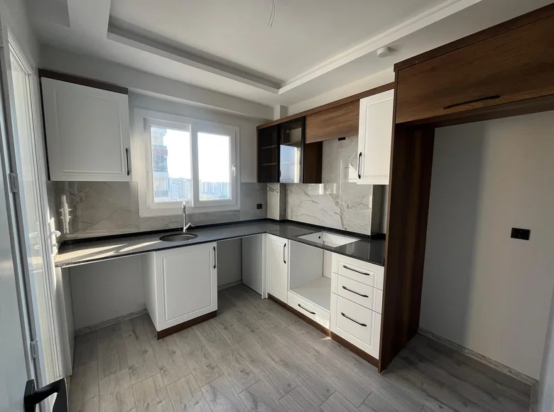 Квартира 2 комнаты 82 м² Elvanli, Турция