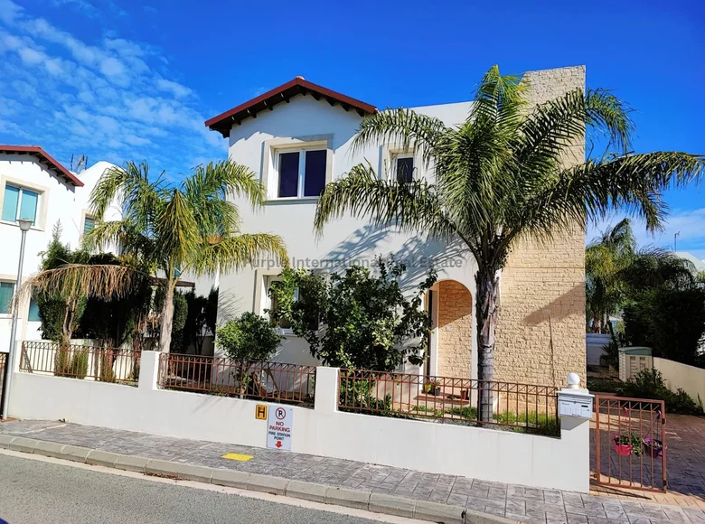 Willa 3 pokoi 132 m² Paralimni, Cypr