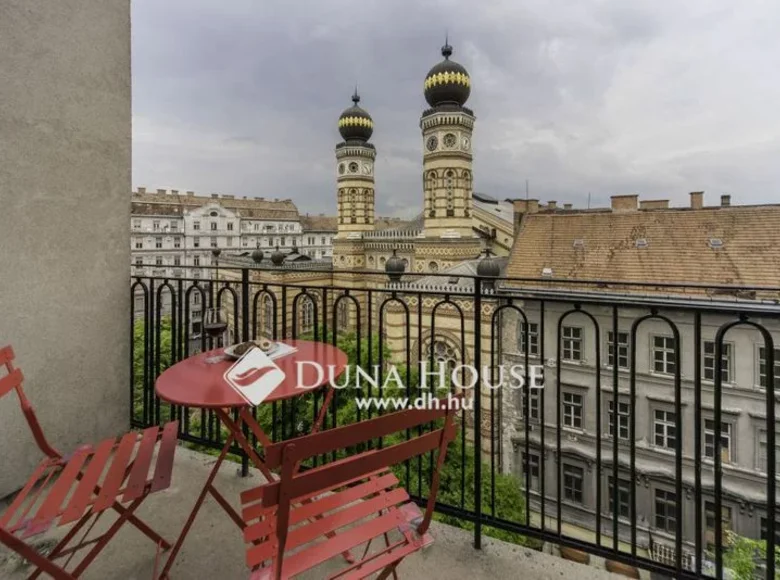 Apartment 90 m² Budapest, Hungary