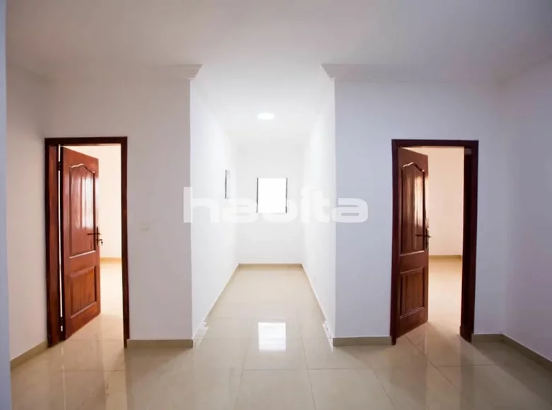 Dom 4 pokoi 231 m² Madina, Ghana