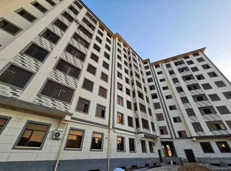 Kvartira 3 xonalar 82 m² Samarqandda