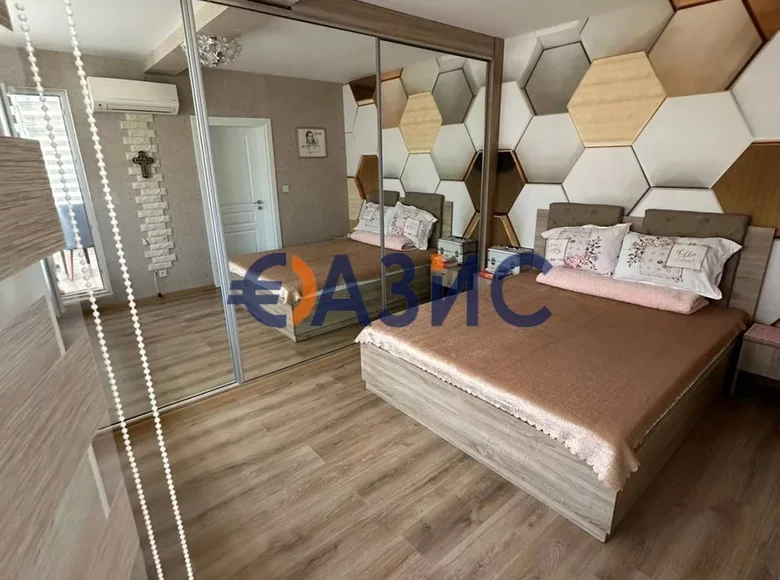 Mieszkanie 2 pokoi 66 m² Pomorie, Bułgaria