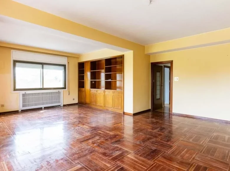 Apartamento 6 habitaciones  Área metropolitana de Madrid y Corredor del Henares, España