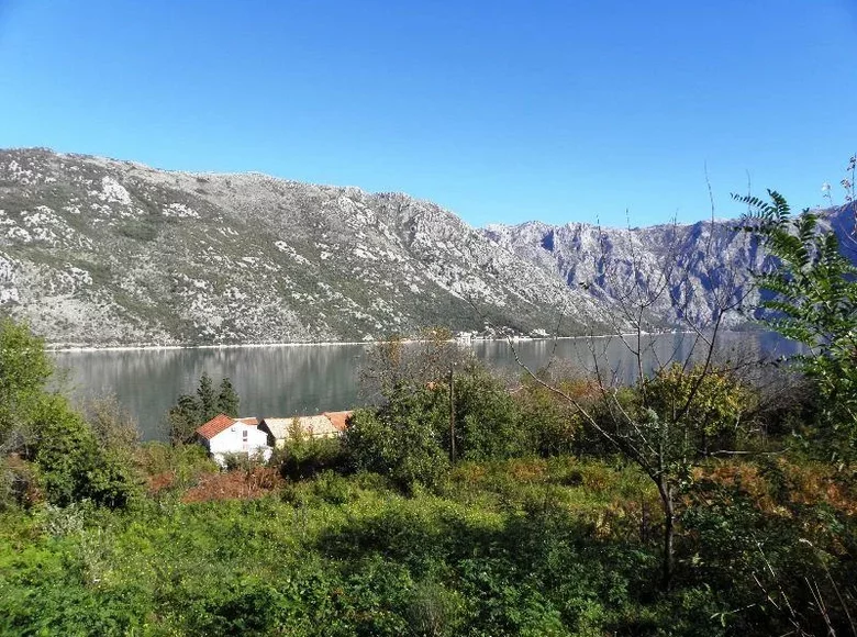 Land 3 021 m² Bijela, Montenegro