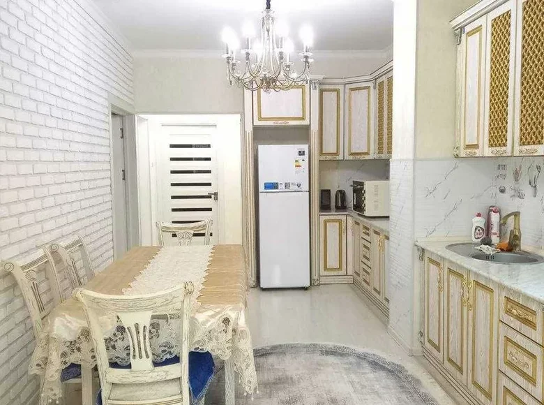 Kvartira 2 xonalar 74 m² Khanabadda