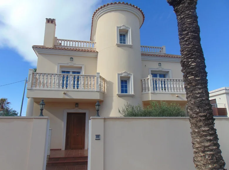5-Schlafzimmer-Villa 260 m² Orihuela, Spanien