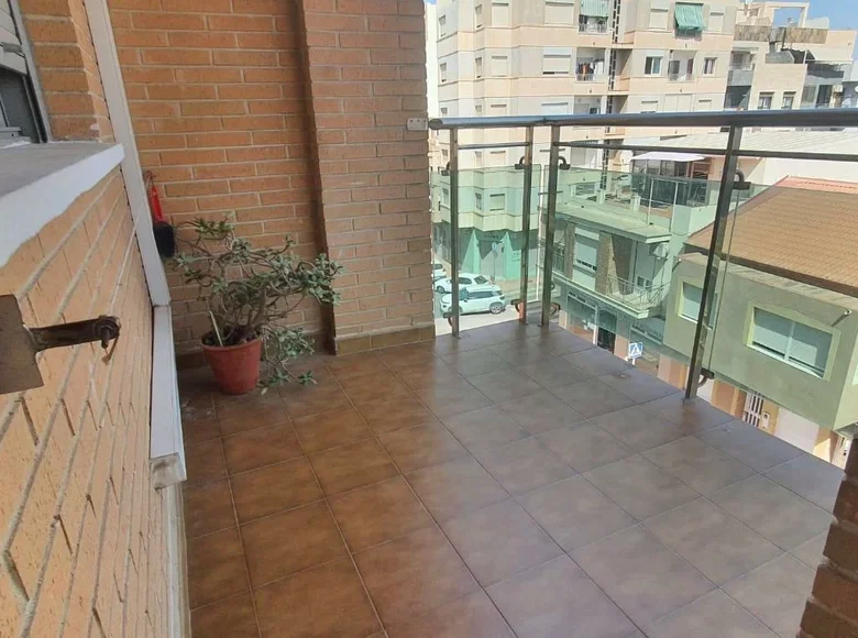 4 bedroom apartment  Torrevieja, Spain