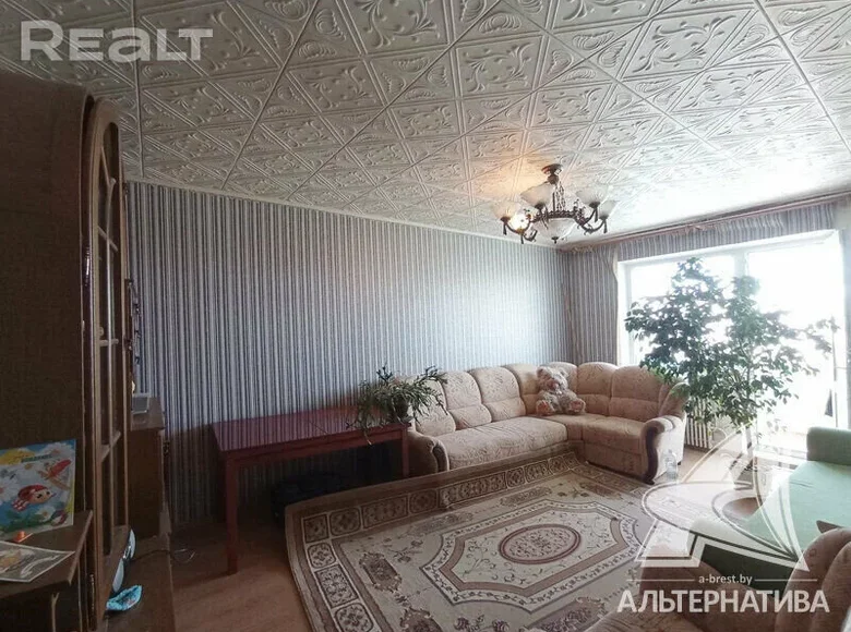 4 room apartment 81 m² Bielaviezski, Belarus