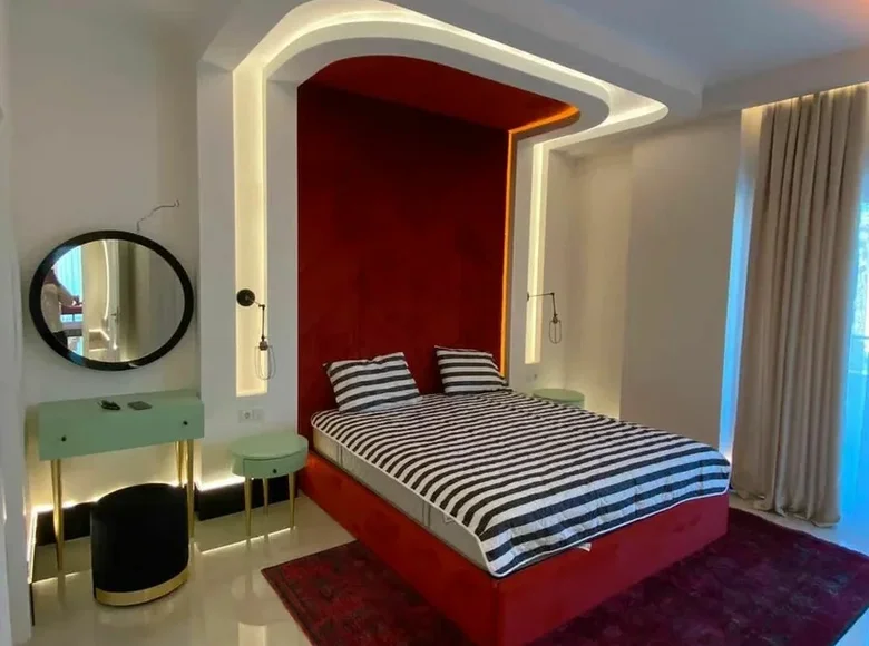3 bedroom apartment 182 m² Mahmutlar, Turkey
