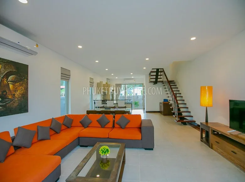 Propiedad comercial 1 100 m² en Thep Krasatti, Tailandia