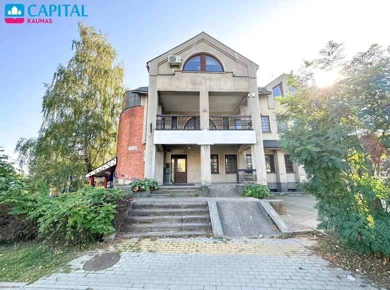 Commercial property 465 m² in Kaunas, Lithuania