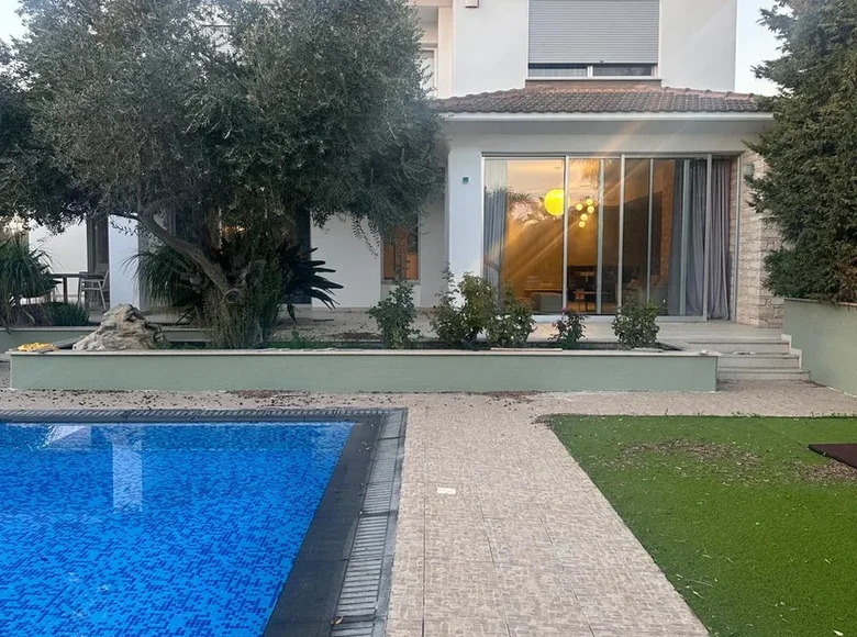 5 bedroom house 365 m² Ypsonas, Cyprus